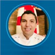 Director de alimentos y bebidas, Chef ejecutivo profesional de grandes marcas en Bogota, con experiencia en el campo real, brinda clases de cocina general, colombiana, cocina mediterranea, conservacion de alimentos, analisis de costos y diseño de recetas